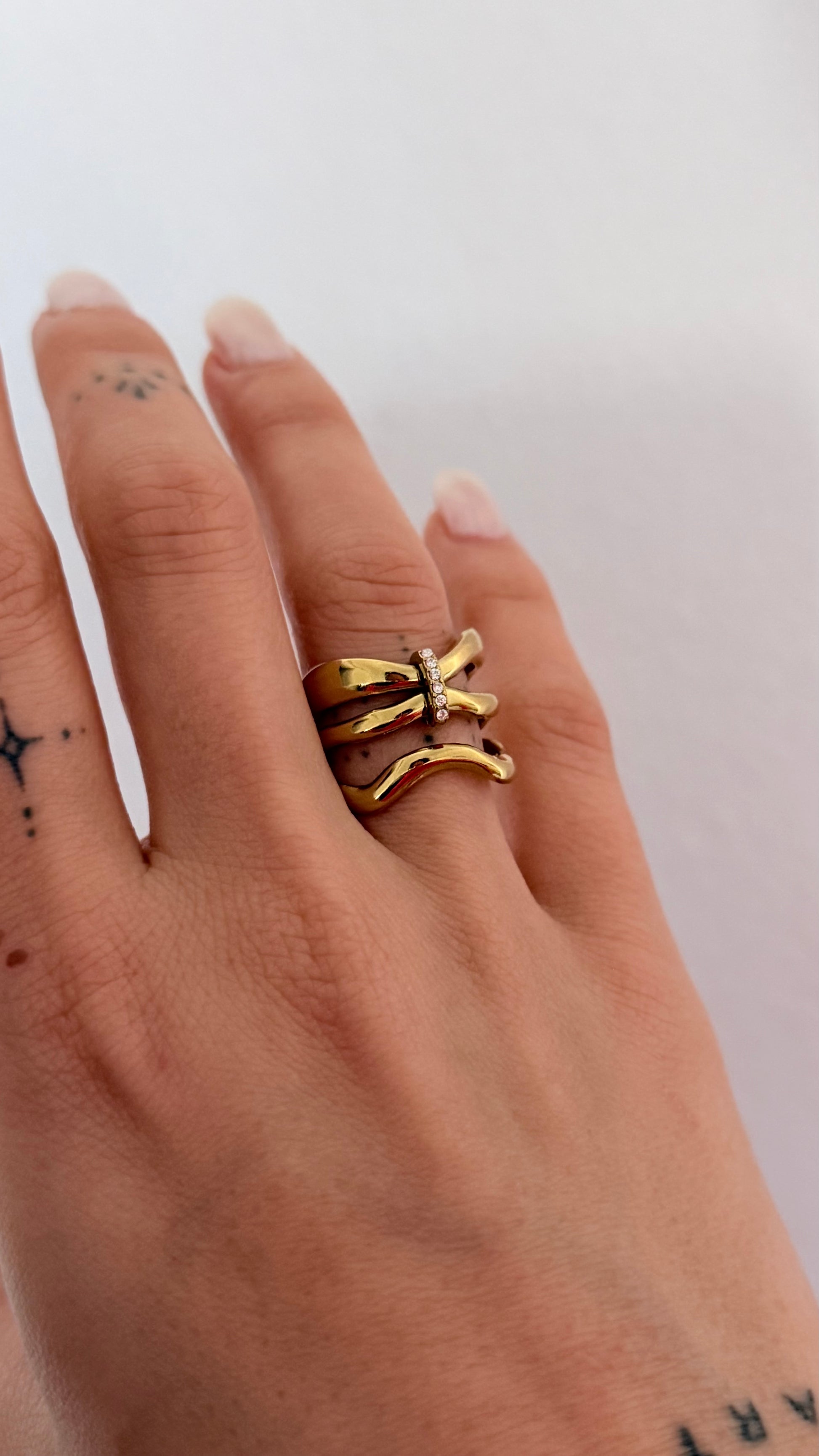 Luxe  gold flow