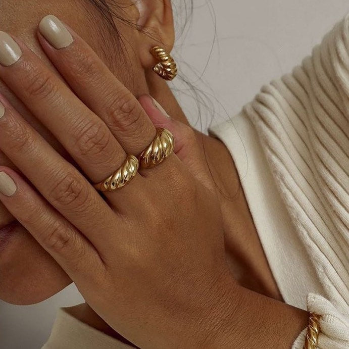 “Gaia Twist” Bold Gold Ring